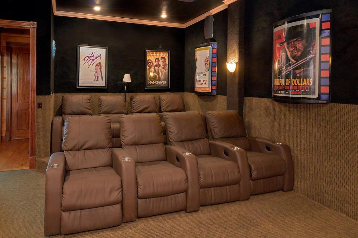 Journey'S End, 5 Bedrooms, Sleeps 12, Private Outdoor Pool, Theater, Sauna Sevierville Ngoại thất bức ảnh