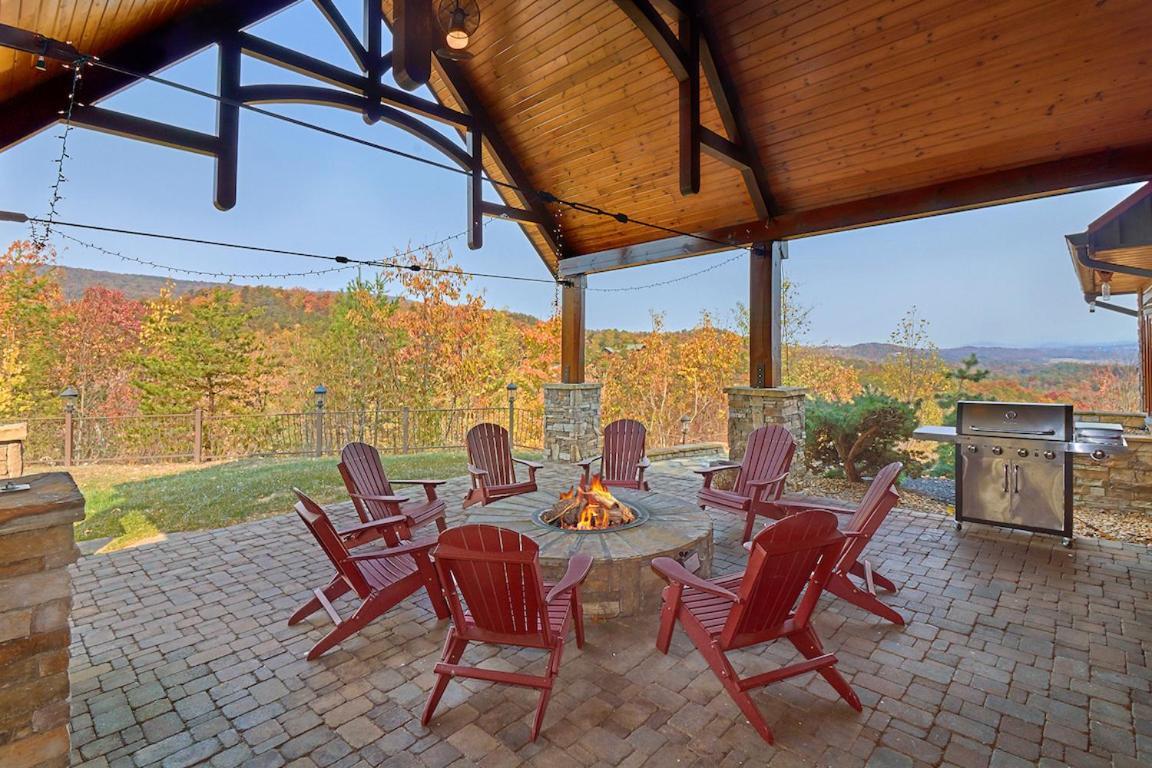 Journey'S End, 5 Bedrooms, Sleeps 12, Private Outdoor Pool, Theater, Sauna Sevierville Ngoại thất bức ảnh